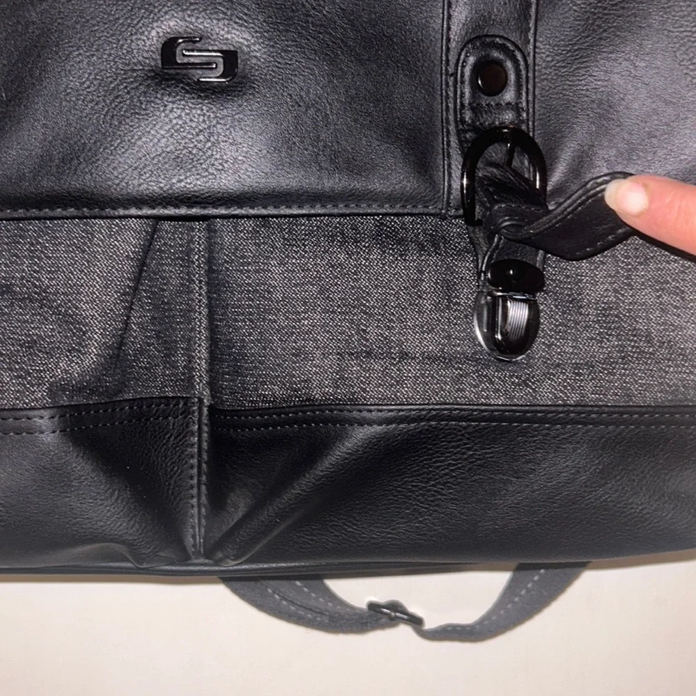Solo New York Thompson Briefcase Lap Top Bag with Shoulder Strap • $120 MSRP